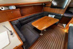 2004 Hunter 33 thumbnail 71