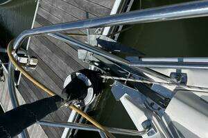 2004 Hunter 33 thumbnail 18