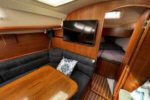 2004 Hunter 33 thumbnail 77