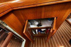 2004 Hunter 33 thumbnail 69