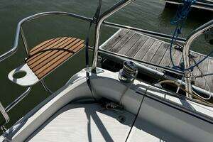 2004 Hunter 33 thumbnail 36