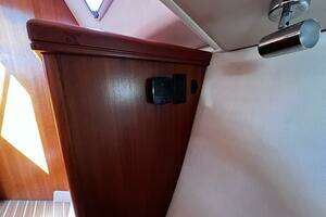 2004 Hunter 33 thumbnail 57