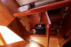 2004 Hunter 33 thumbnail 58
