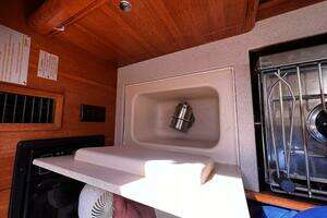 2004 Hunter 33 thumbnail 64