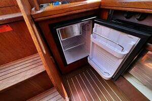 2004 Hunter 33 thumbnail 61