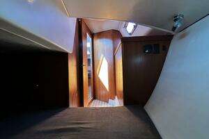 2004 Hunter 33 thumbnail 56