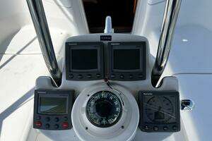 2004 Hunter 33 thumbnail 34