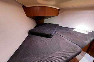 2004 Hunter 33 thumbnail 81