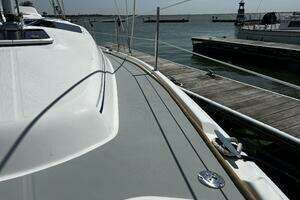 2004 Hunter 33 thumbnail 20