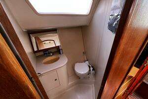 2004 Hunter 33 thumbnail 52