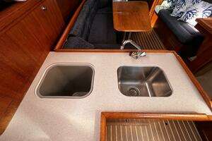2004 Hunter 33 thumbnail 67