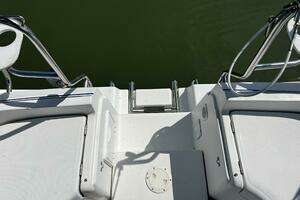 2004 Hunter 33 thumbnail 43