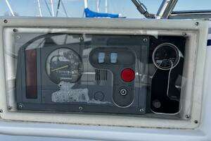 2004 Hunter 33 thumbnail 46