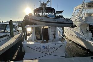 39' Mainship aft profile