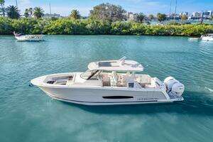  2022 Regal 38 SAV Yacht For Sale in Clearwater FL