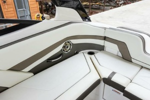 24ft Yamaha Boats Yacht For Sale