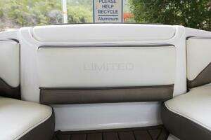 2016 Yamaha Boats 242 Limited E-Series thumbnail 33