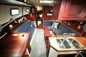 1995 Pacific Seacraft 37 thumbnail 2