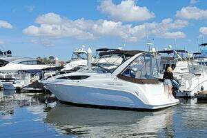 Hawley s Haven 28ft Bayliner Yacht For Sale