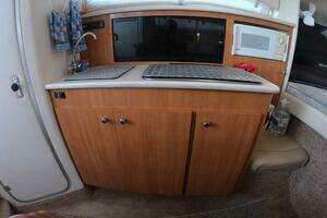 Hawley s Haven 28ft Bayliner Yacht For Sale