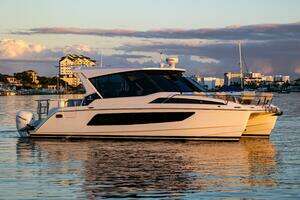 2018 Aquila 36 Power Cat thumbnail 1