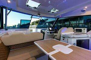 2018 Aquila 36 Power Cat thumbnail 5