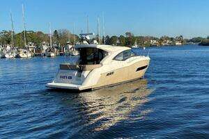 Mabe's Kid 2017 Carver C37 Coupe Diesel Yacht For Sale in Tarpon Springs FL
