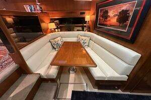 1989 Viking 44 Motor Yacht thumbnail 19