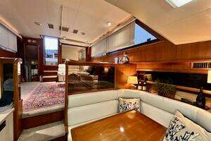 1989 Viking 44 Motor Yacht thumbnail 26