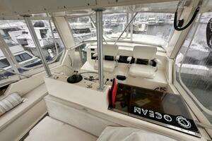 1989 Viking 44 Motor Yacht thumbnail 11