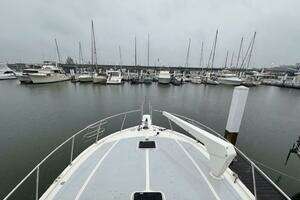 1989 Viking 44 Motor Yacht thumbnail 6