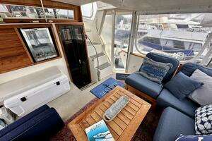 1989 Viking 44 Motor Yacht thumbnail 9