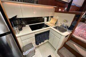 1989 Viking 44 Motor Yacht thumbnail 20