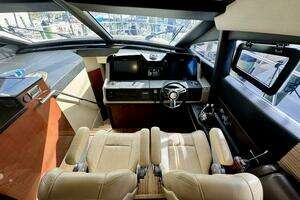 2017 Sea Ray L590 thumbnail 23