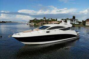 2017 Sea Ray L590 thumbnail 1