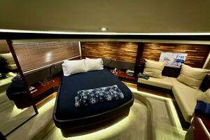 2017 Sea Ray L590 thumbnail 38