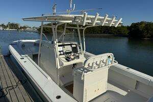 2006 Jupiter 31 CC Forward Seating thumbnail 18
