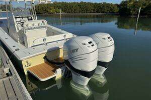 2006 Jupiter 31 CC Forward Seating thumbnail 13