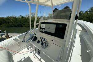 2006 Jupiter 31 CC Forward Seating thumbnail 26