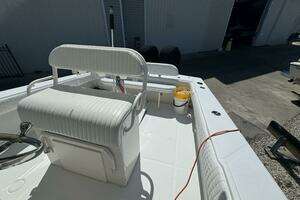2006 Jupiter 31 CC Forward Seating thumbnail 27