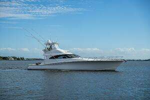 2017 F&S Cusotm Express Sportfish thumbnail 64