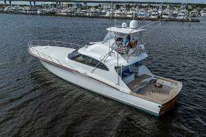 2017 F&S Cusotm Express Sportfish thumbnail 5