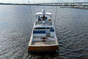 2017 F&S Cusotm Express Sportfish thumbnail 4