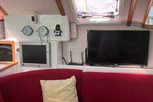 Chasing The Dream 47ft Voyage Yachts Yacht For Sale