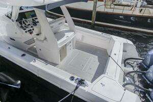 Bravo Alpha 2022 Intrepid Nomad 375 SE Yacht For Sale in FORT LAUDERDALE FL