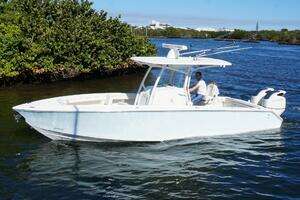 2015 Jupiter 30 FS thumbnail 2