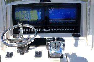 2015 Jupiter 30 FS thumbnail 8