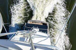 2001 Viking 65 Enclosed Bridge thumbnail 31