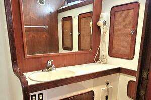 1980 Gulfstar Sailmaster thumbnail 10