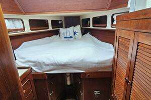 1980 Gulfstar Sailmaster thumbnail 16